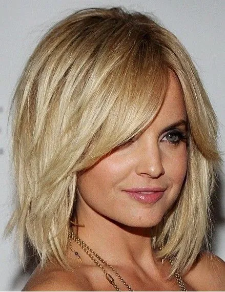 Layered bob with Heavy Fringe | PoPular Haircuts