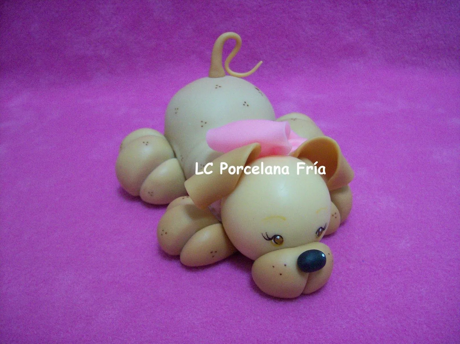 LC Porcelana Fría: PERROS Y PERRITOS