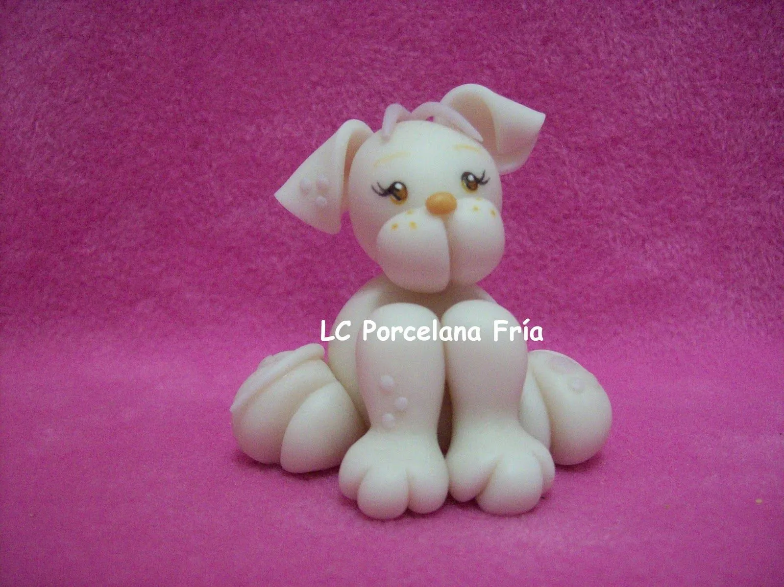 LC Porcelana Fría: PERROS Y PERRITOS