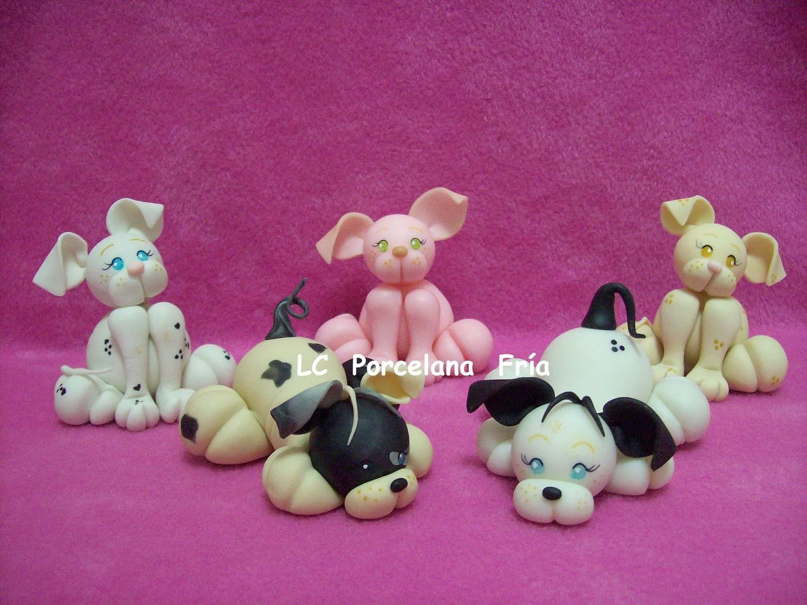 LC Porcelana Fría: PERROS Y PERRITOS