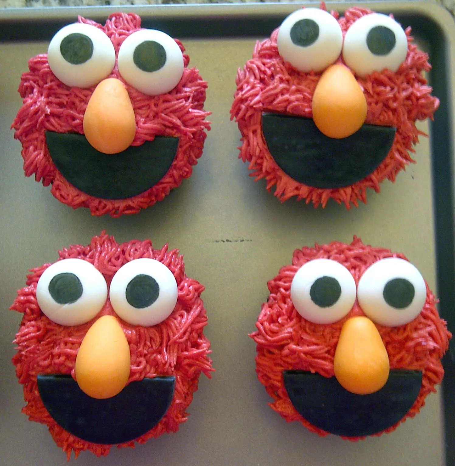 Leelabean Cakes: Elmo Birthday Party