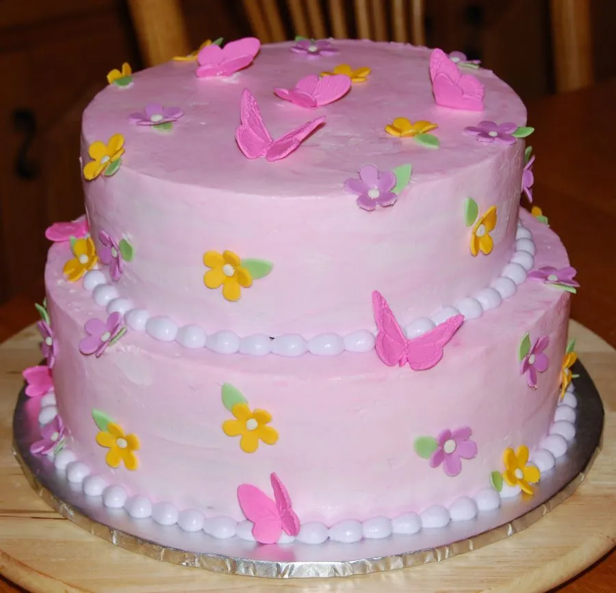 Leelees Cake-abilities: Buttercream Butterfly Cake