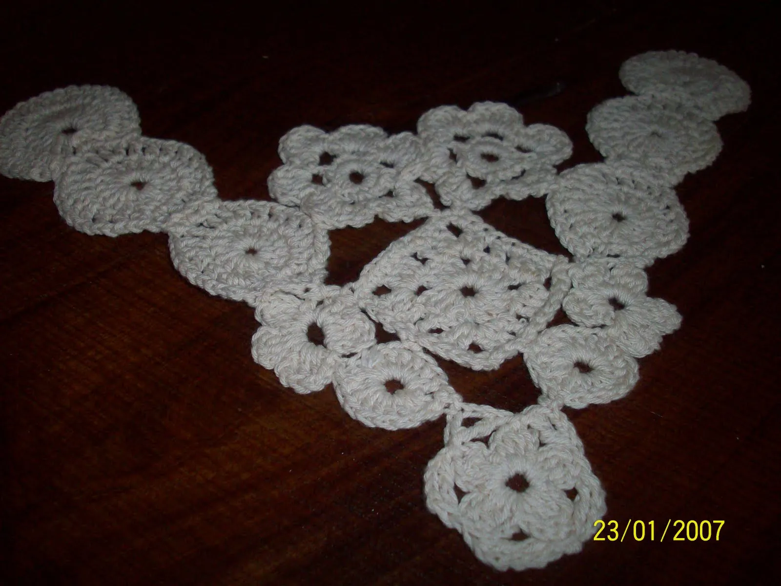 LelaMagdalena: APLIQUES crochet PARA CAMISOLAS O TÚNICAS.