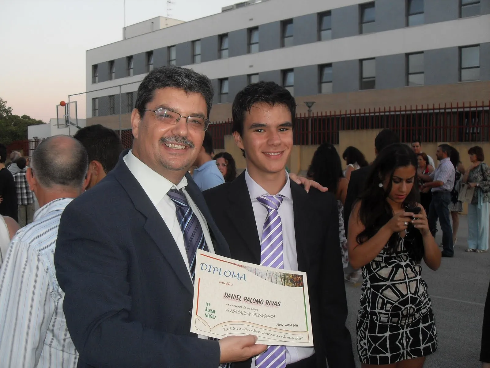 lenguaviperina: GRAN FIESTA DE GRADUACION DE SECUNDARIA EN EL ALVA ...