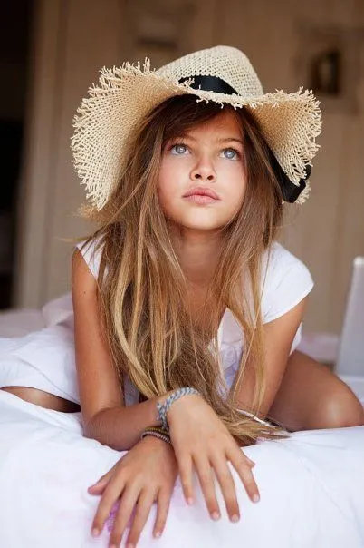 Liberad a Thylane Léna-Rose Blondeau, otra niña modelo con 10 años!