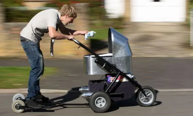 Nada nos LIBRA de ESCORPIO: EL COCHE PARA BEBÉ MÁS RÁPIDO DEL MUNDO