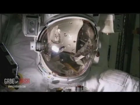 LIQUIDO PARECIDO AL AGUA EN CASCO DE ASTRONAUTA, RECREACIÓN EN ISS ...