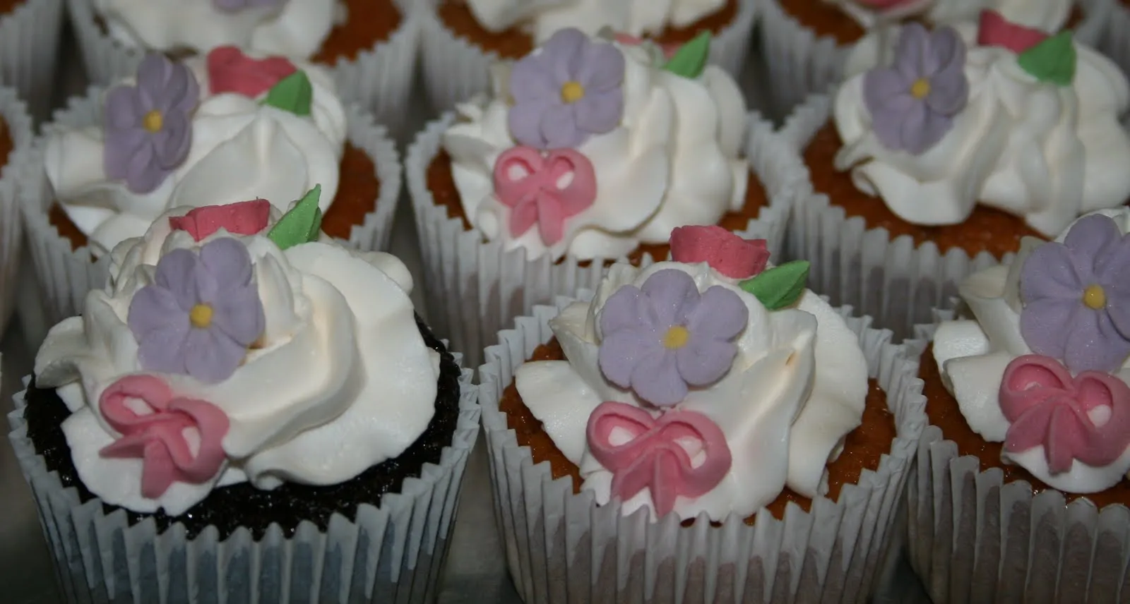 Liz Cake: Quequitos con flores