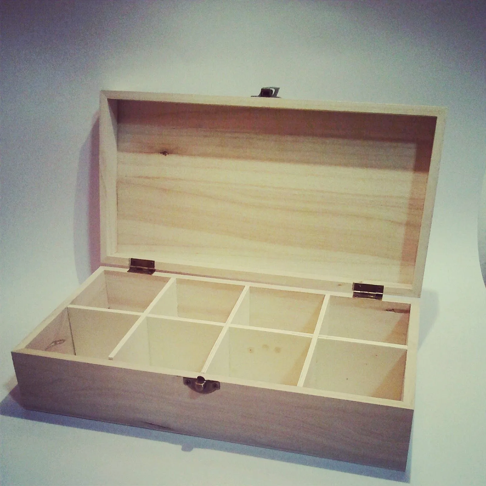 LLUVIA DE IDEAS: DIY, Personalizar una caja de madera