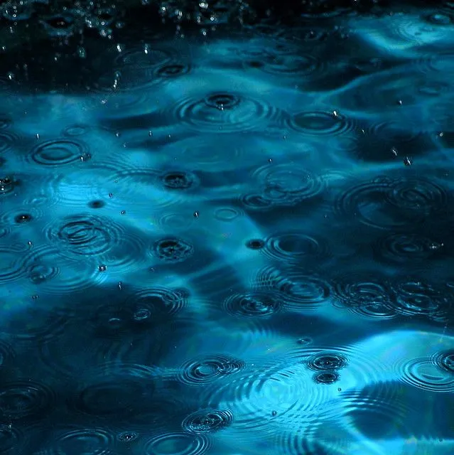 Lluvia en la piscina / Rain in the pool | Flickr - Photo Sharing!