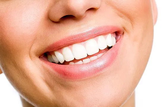 Look after your teeth this Christmas - hellomagazine.com