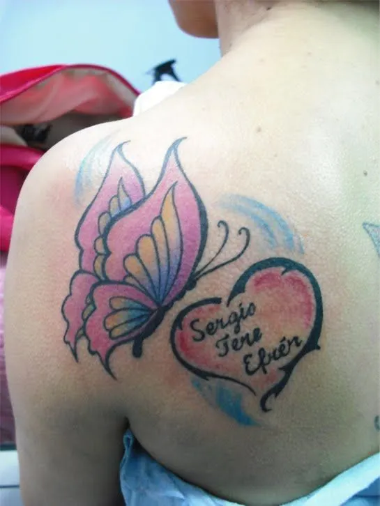 Manglar Tattoo Studio: mariposa y corazon