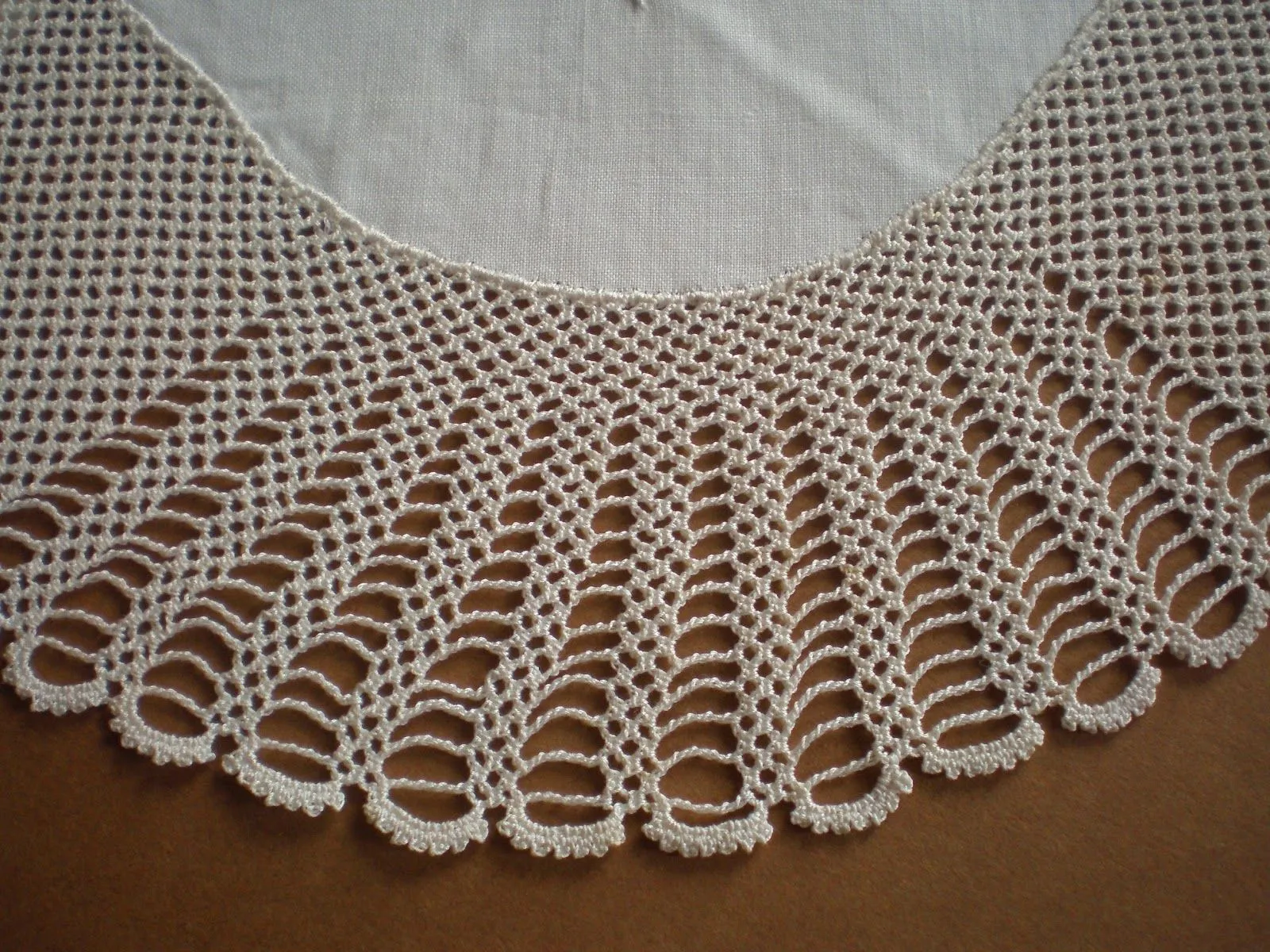 Las manitas de Isabel: Sábana con crochet.