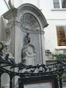 Manneken Pis, el nene haciendo pipí.