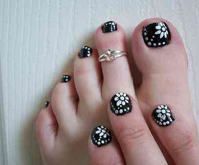 Todo Sobre Manos y Pies: Diseños de Uñas de los pies color Negro