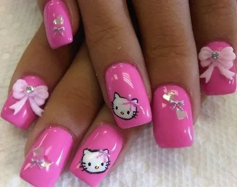 Todo Sobre Manos y Pies: Lindos Diseños de Uñas de Hello Kitty