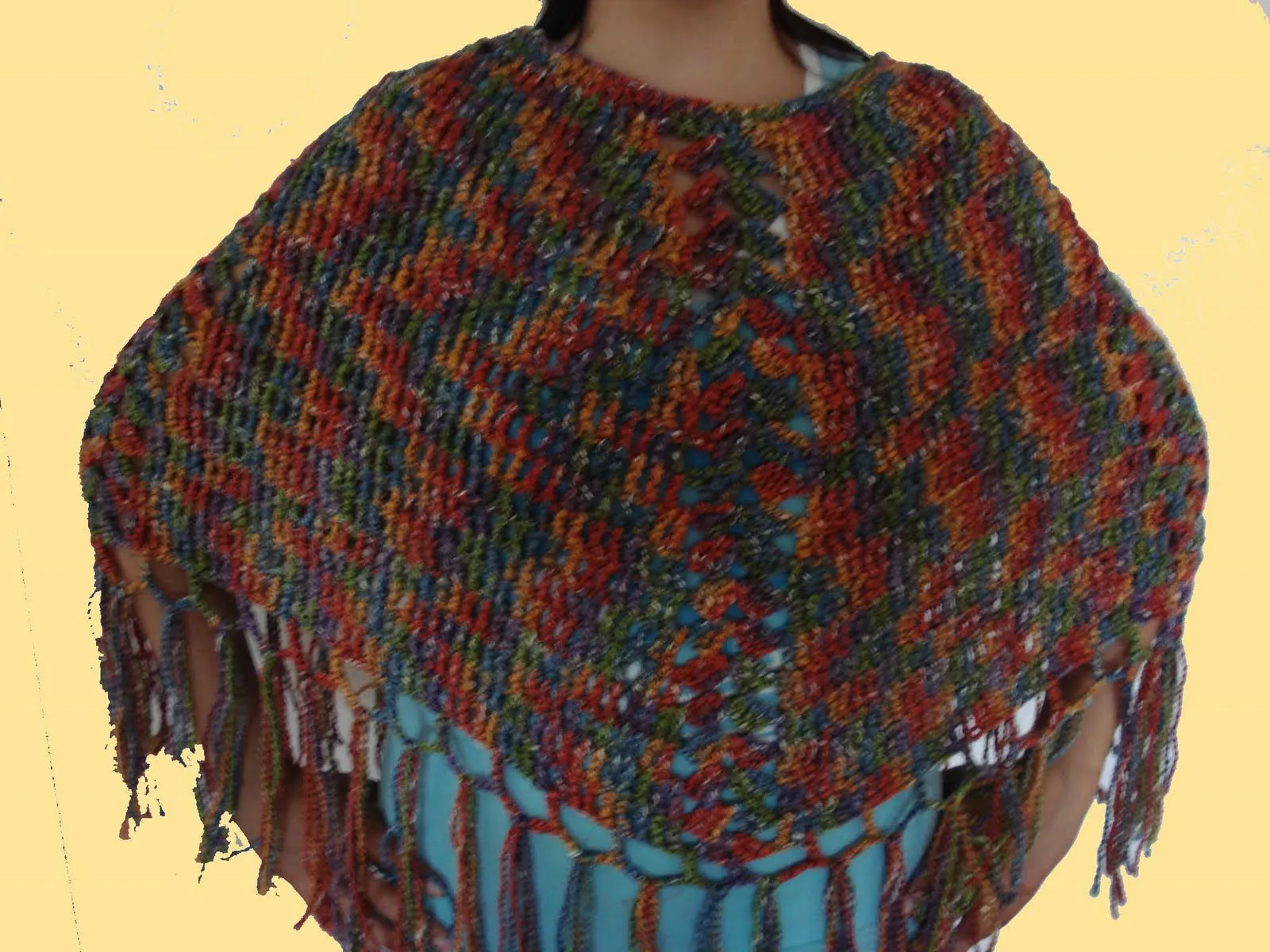 Nuestras Manos: Poncho tejido a crochet