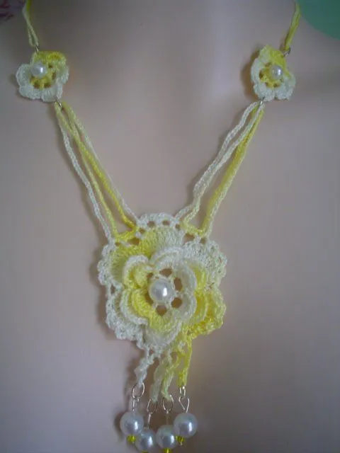 MANOS QUE TEJEN* * *: Collares crochet