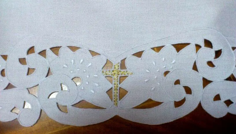Mantel de altar | Bordados Encarna Garfia Quesada