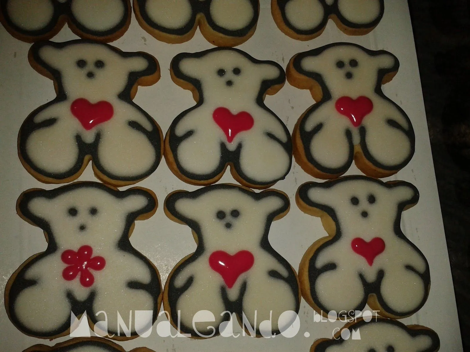 Manualeando: Primer tutorial: galletas osito tous decoradas con glasa