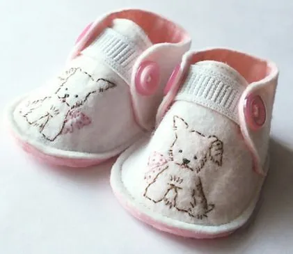 Manualidades para bebés| patucos de fieltro | BEBE | Pinterest