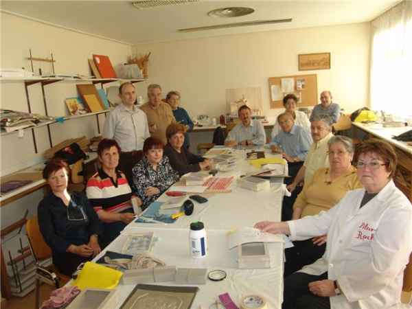 TALLER DE MANUALIDADES | Centro de Convivencia para Mayores La Jota