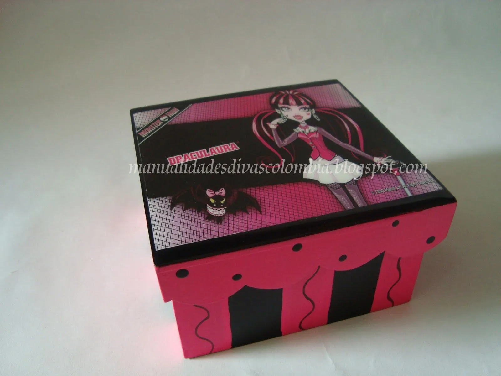 Manualidades Divas Colombia: Cajas Monster High