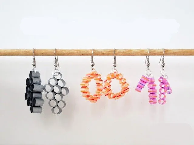 De todas las Manualidades: Hermoso Pendientes hechos con Popotes