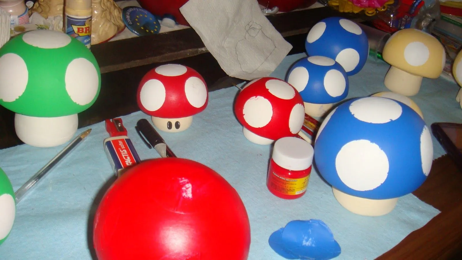 MIS MANUALIDADES!: Hongos estilo Mario bros!