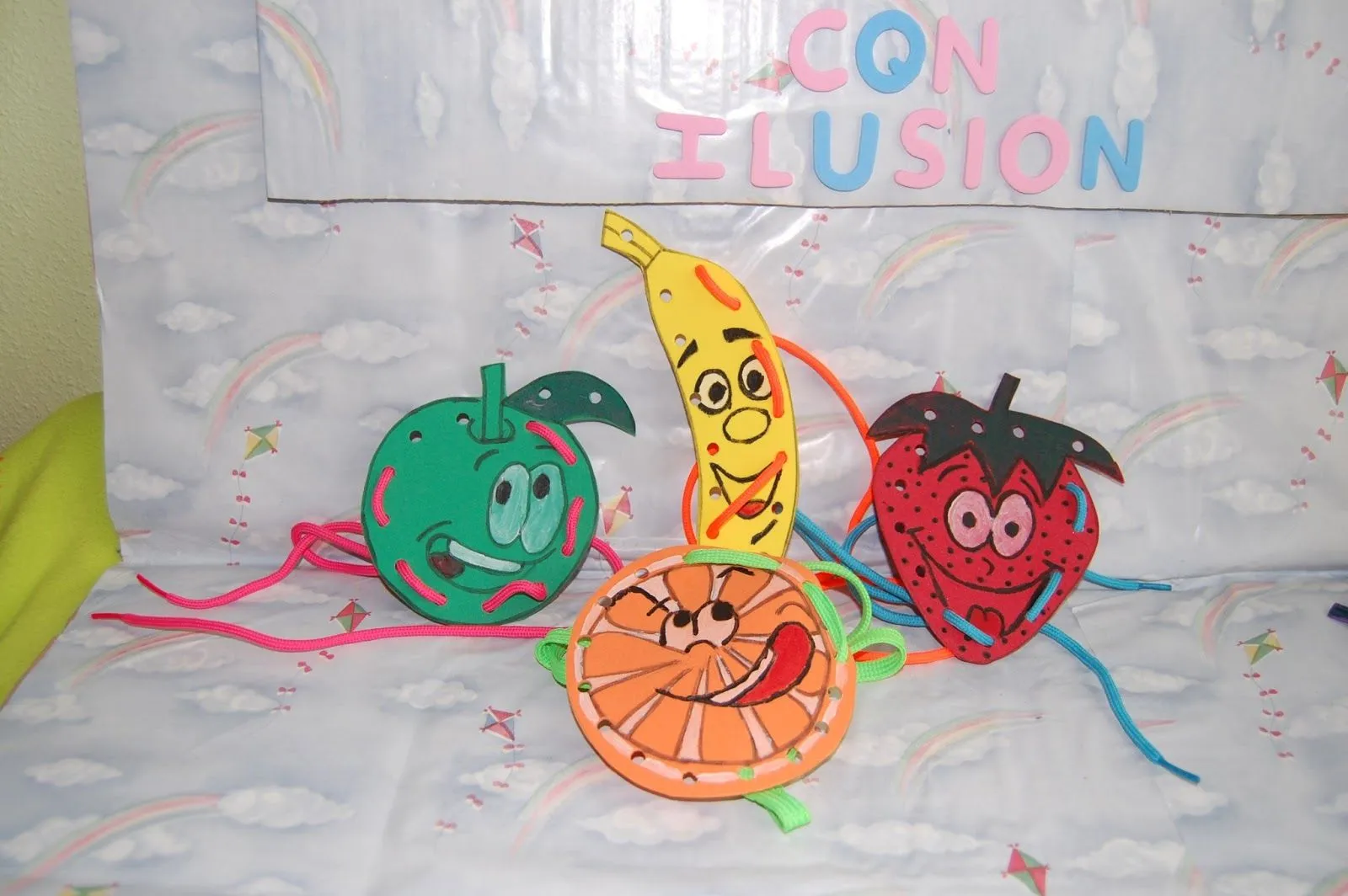 Manualidades con ilusion: COSER FRUTAS