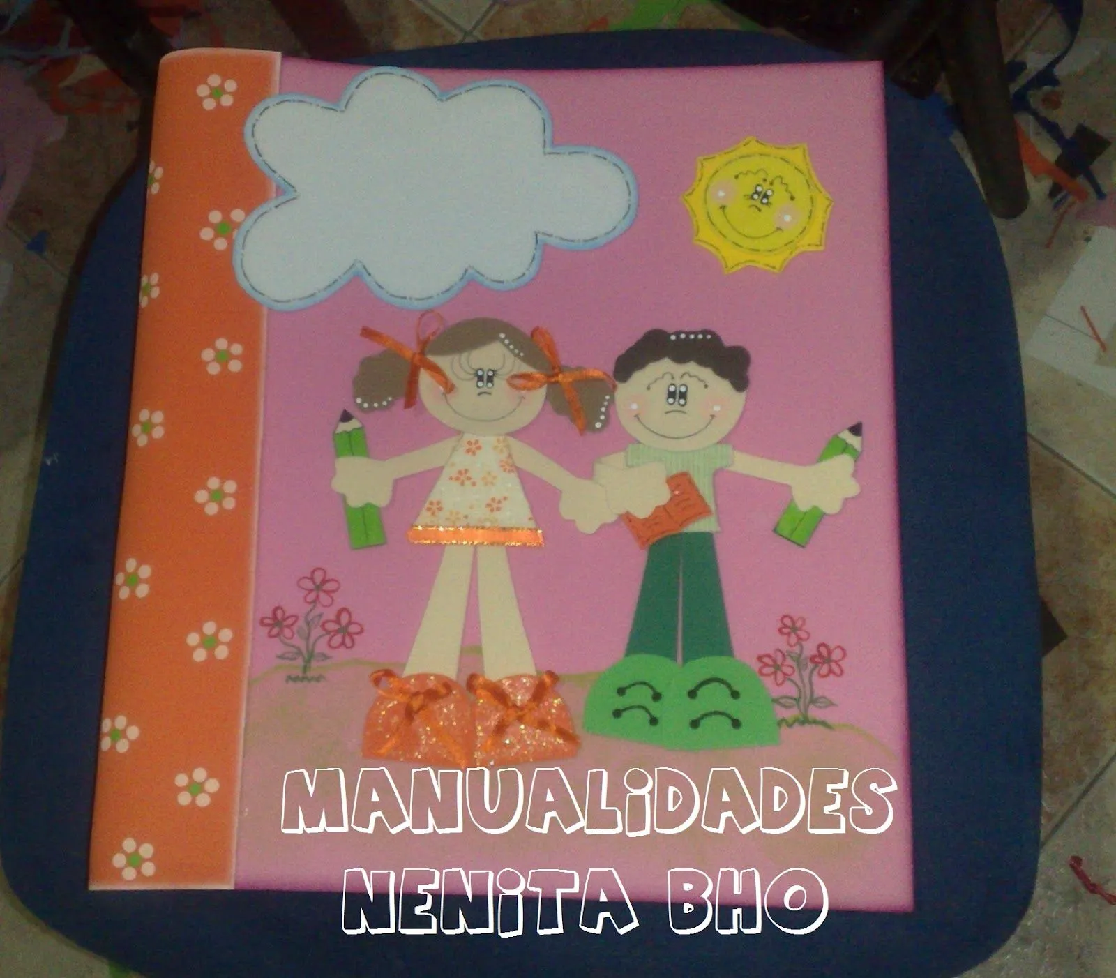 Manualidades Nenita Bho: Portafolios o folder forrado en foami