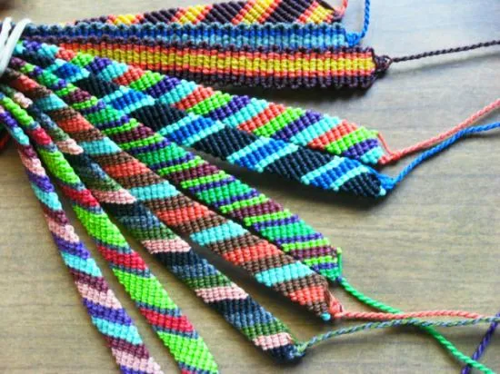 Manualidades sencillas para todos: PULSERAS DE HILO ENCERADO