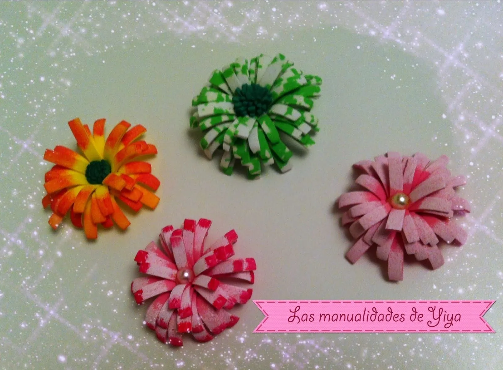 Las Manualidades de Yiya: Flores hechas con goma eva.