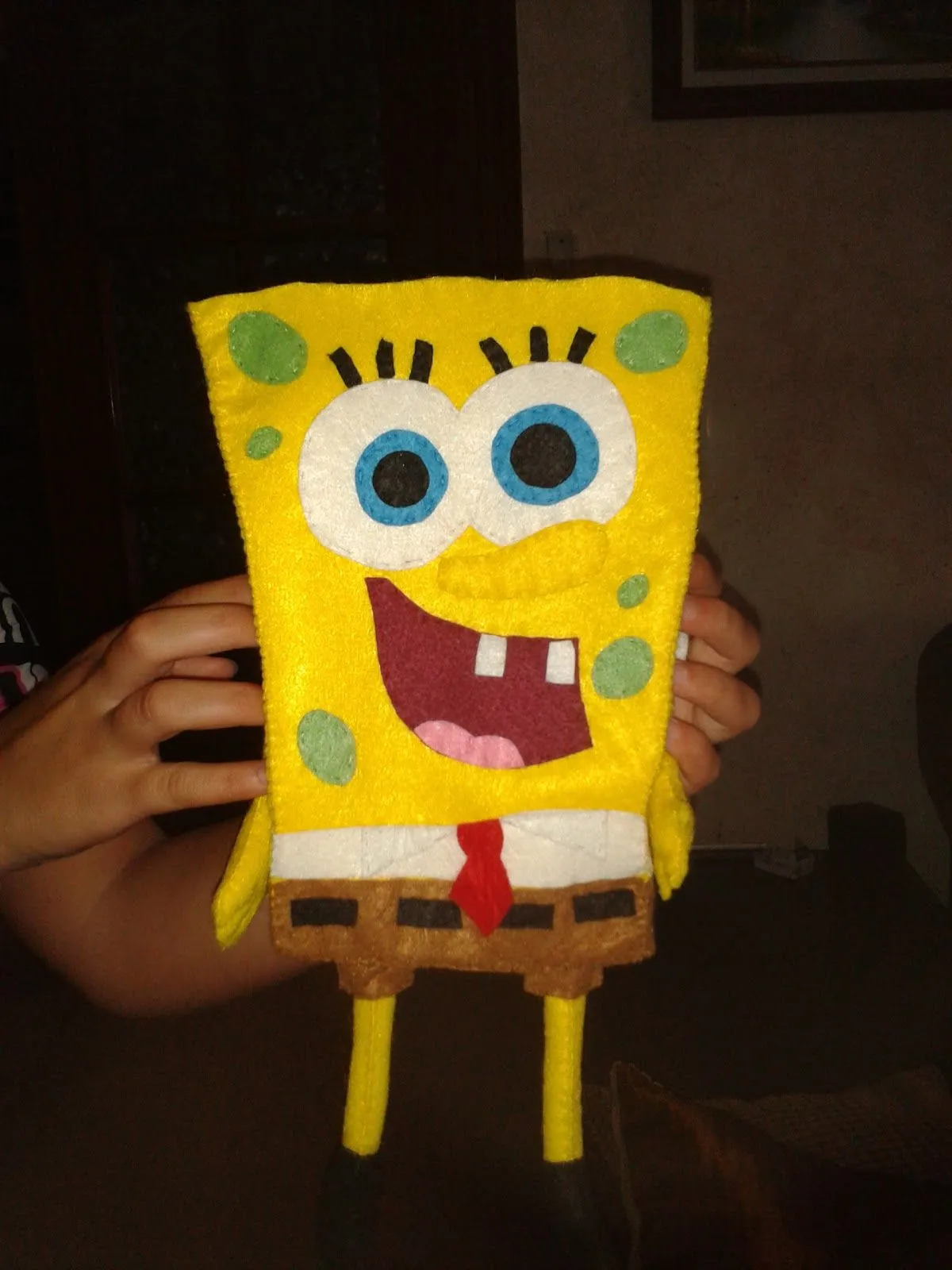 MANUALIDADES ZAIFA: bolso bob esponja fieltro