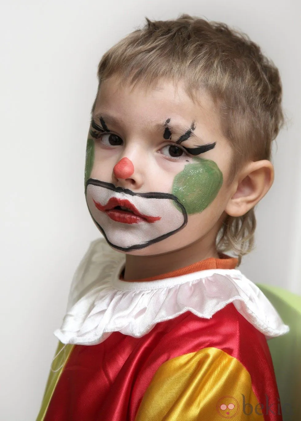 Maquillaje colorido de payaso para Halloween: Maquillaje de ...