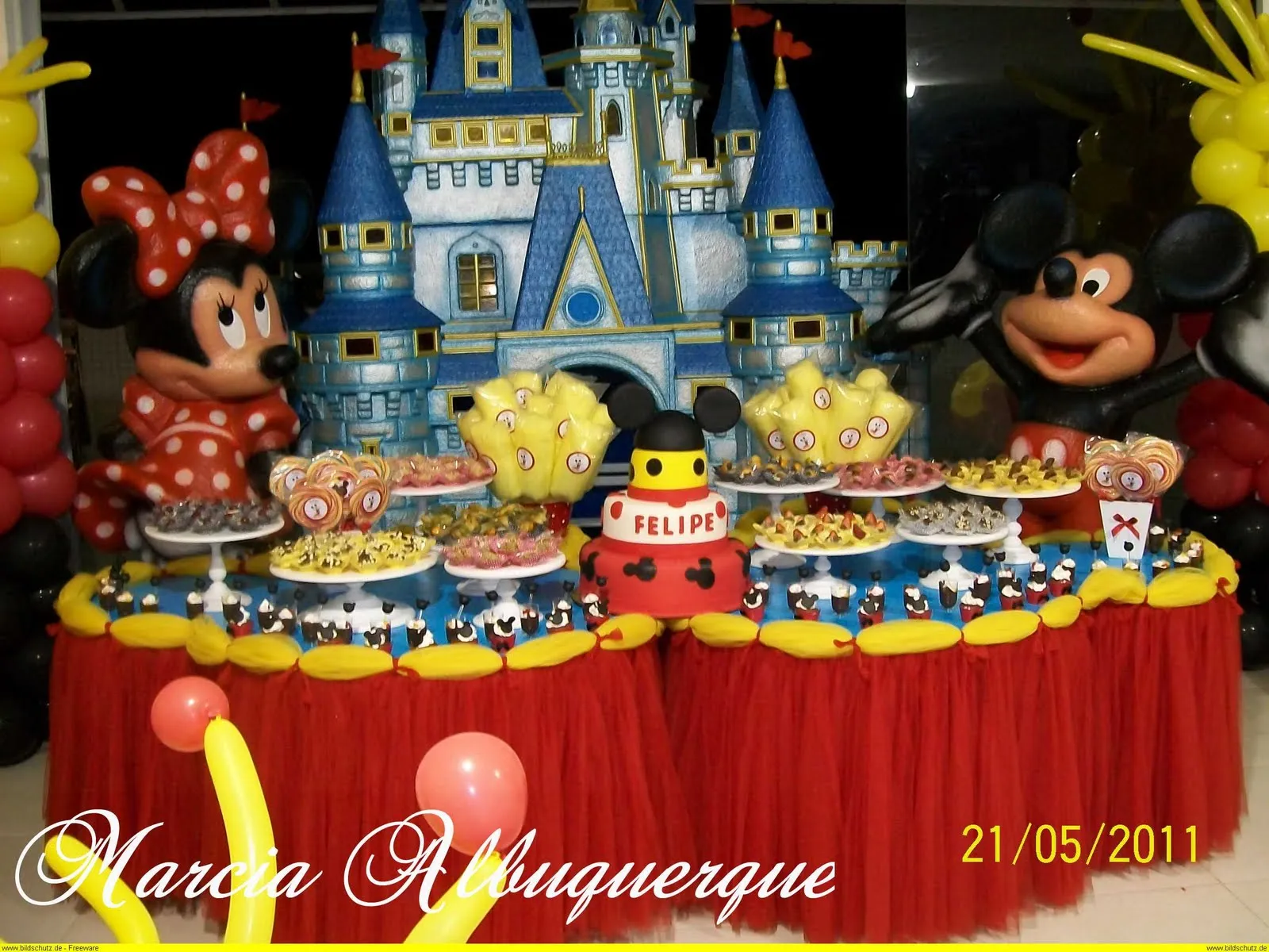 Marcia Albuquerque kids: Mesa decorada Tema Castelo Mickey e Cia