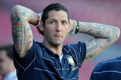 Marco Materazzi | Tatuajes de calaveras y diamantes de colores en ...