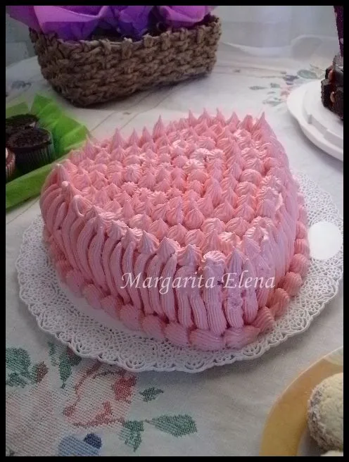 Margarita Elena. Repostería artesanal: Torta corazón rosa