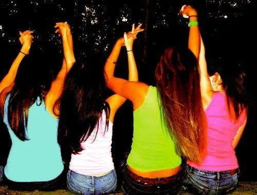 Maria♥ - leidylombo: Amigas: Son las que hacen que tu...