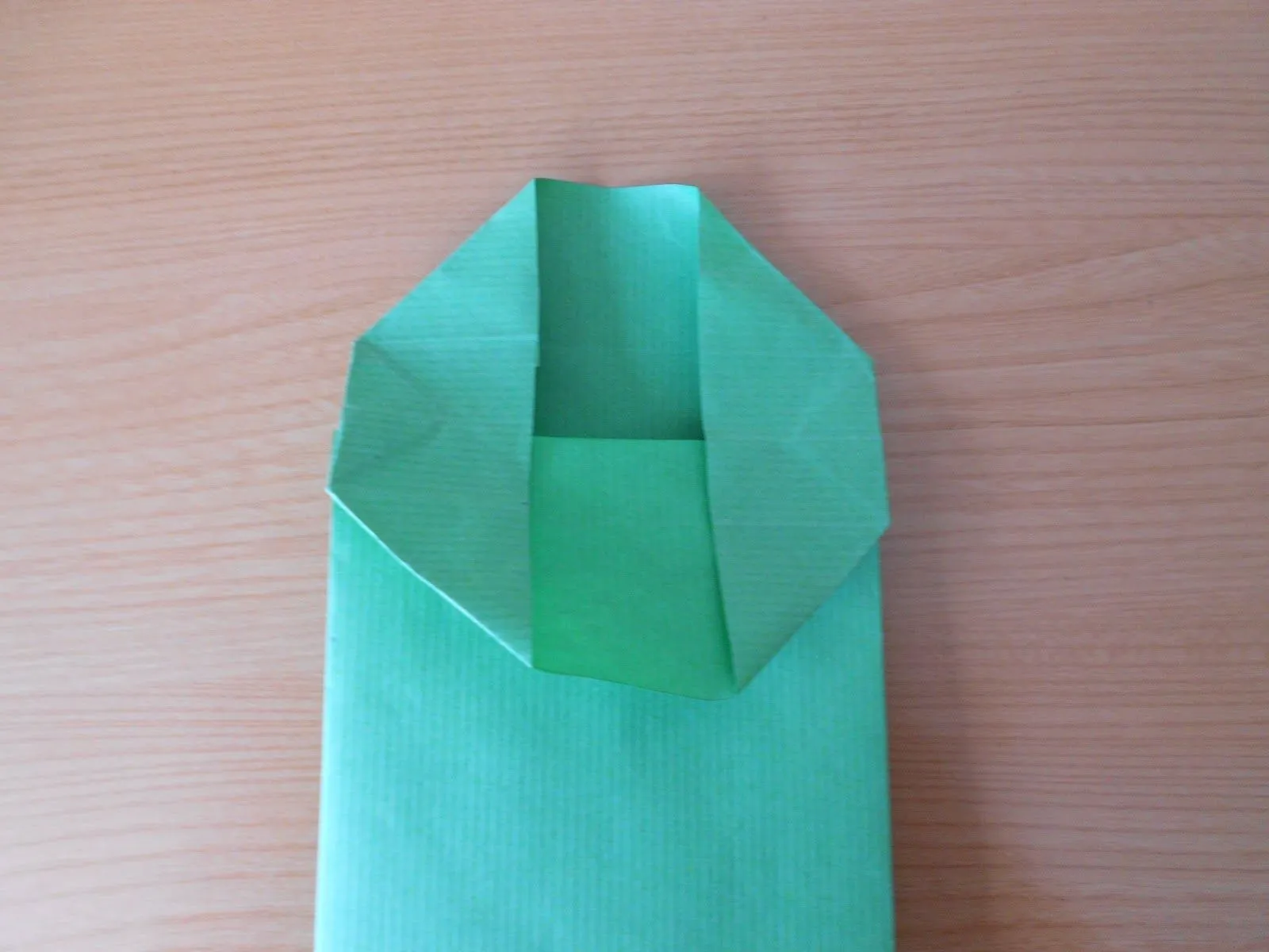 Maríamanual: Cómo hacer bolsas pequeñas de papel kraft.