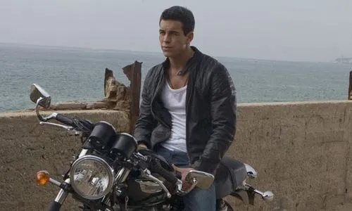 Mario casas para portada de FaceBook 3msc - Imagui