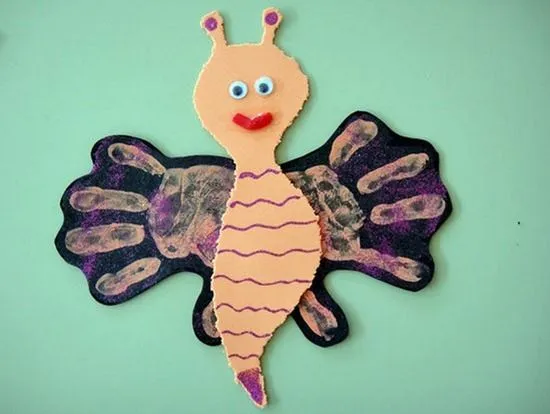 Mariposa con Goma Eva y Pintura de Dedos | Manualidades Infantiles