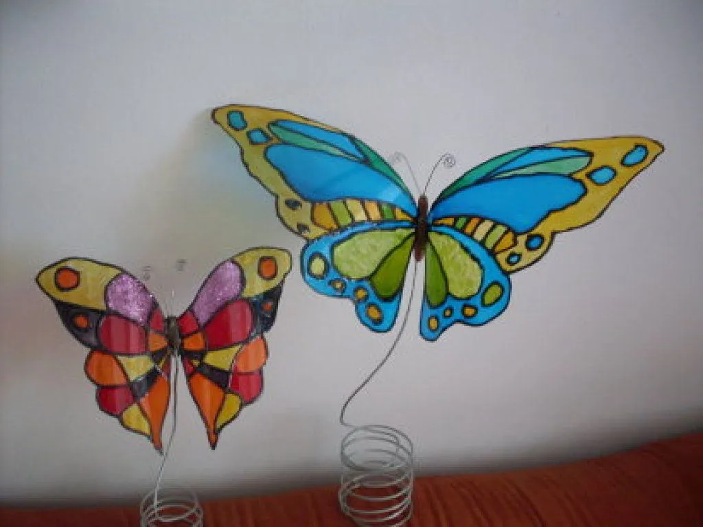 como hacer mariposas en acetato | Aprender manualidades es facilisimo.