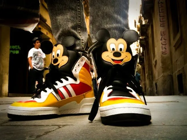 MarO'c.-: Mickey Mouse Returns to Fashion!!!