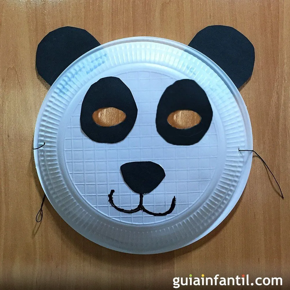 Máscara de Oso Panda con plato de papel. Manualidades de Carnaval