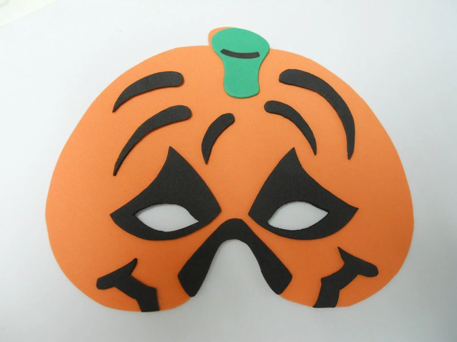 Mascaras de Halloween en foami - Imagui