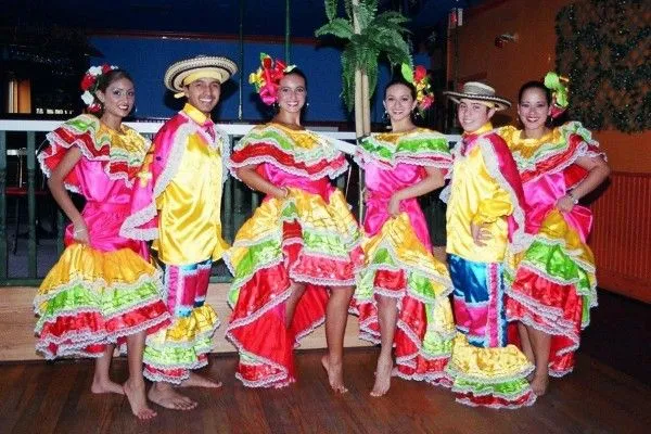 mayke96: BAILES Y TRAJES TIPICOS DE LA REGION CARIBE