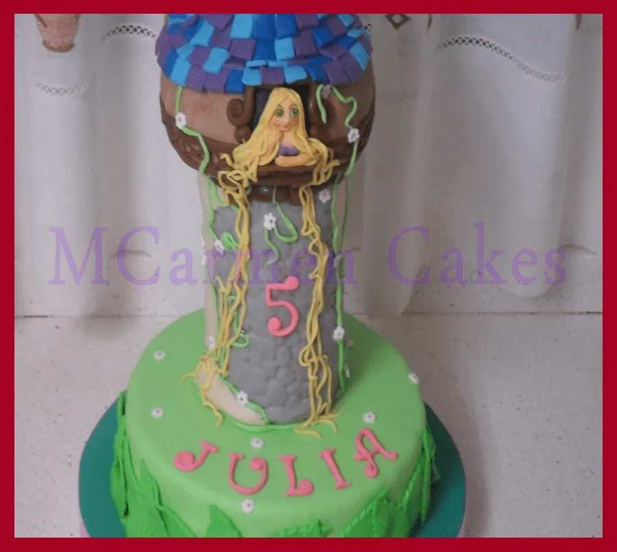 MCarmen Cakes: Tarta Torre Rapunzel de Enredados para Julia.