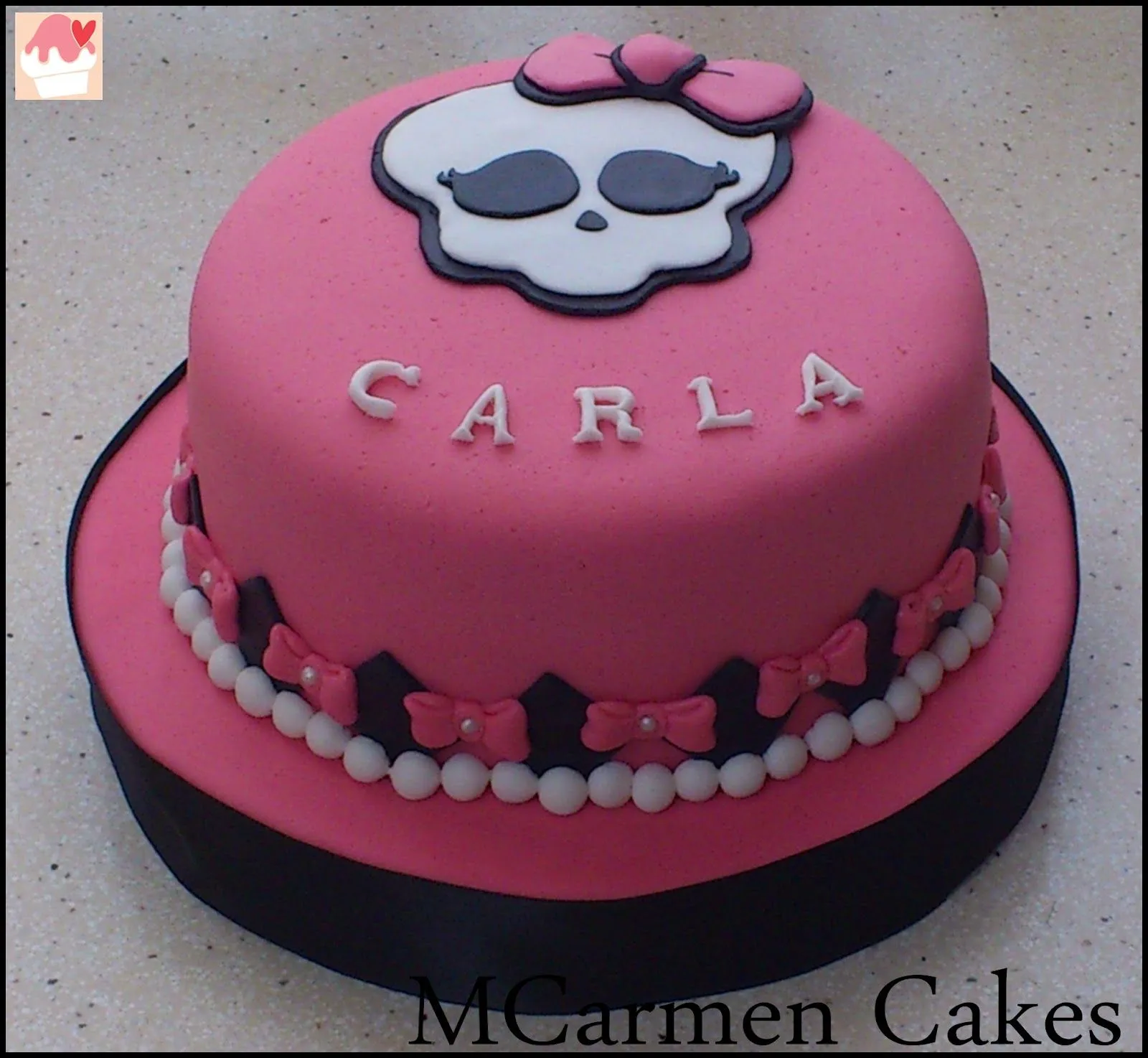 MCarmen Cakes: Mini Tarta Calavera Monster High.