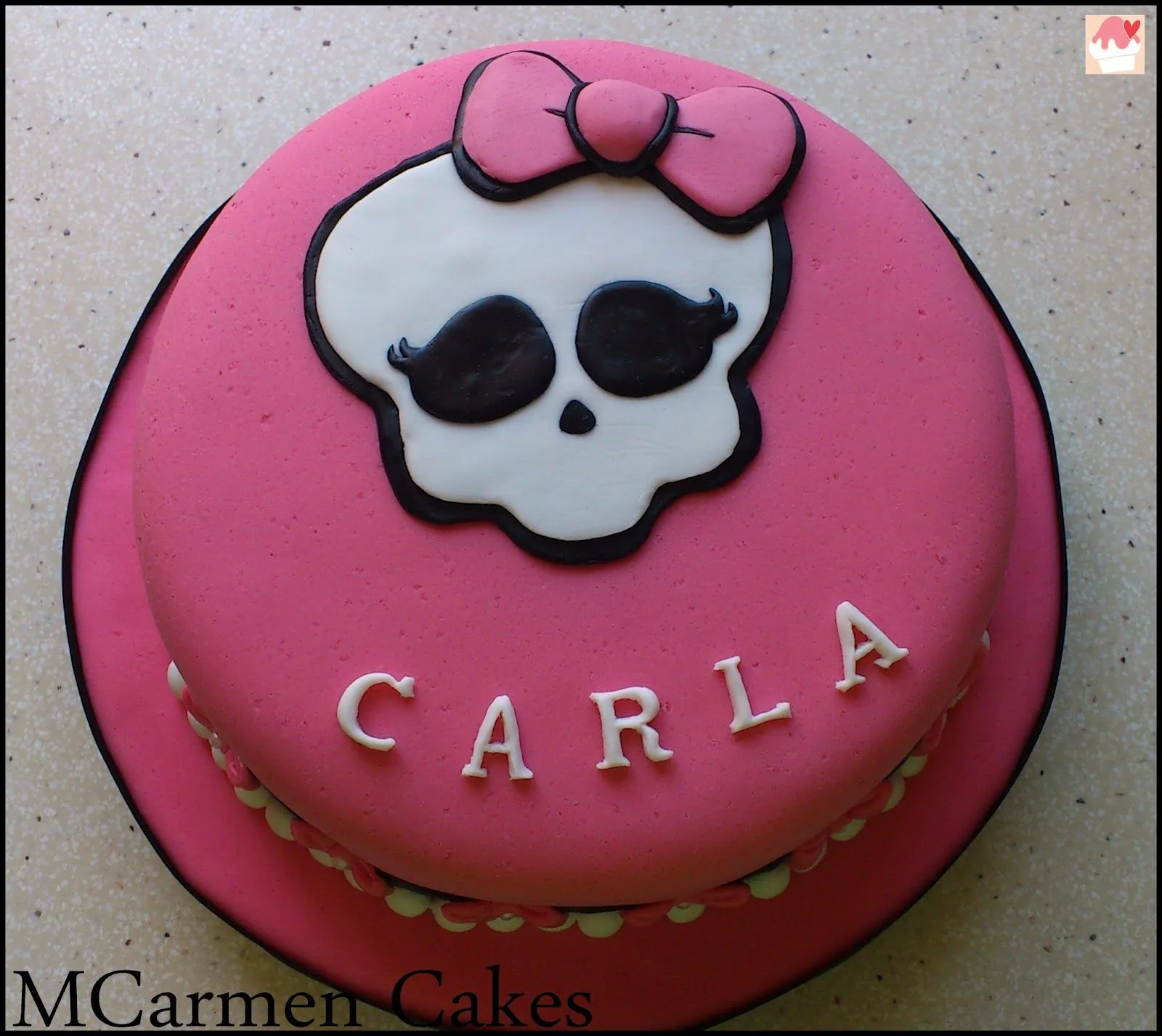 MCarmen Cakes: Mini Tarta Calavera Monster High.